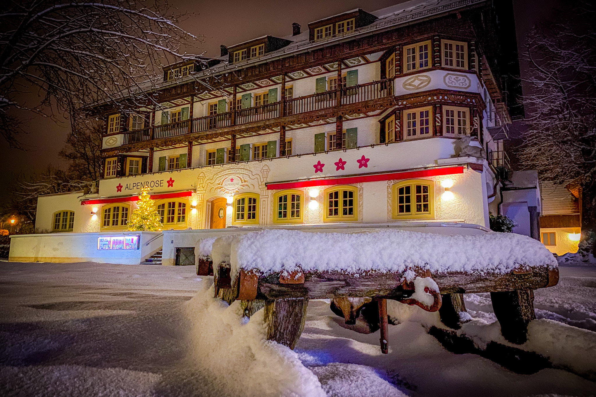 Hotel Alpenrose Bayrischzell im Winter – Drehort des Hotel Leutmeier in der ZDF-Serie Frühling